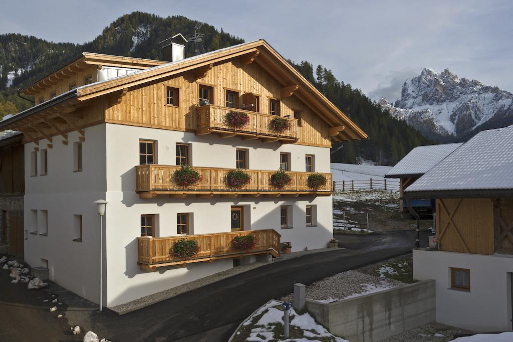 Appartments Jagerhof Braies  Exterior photo